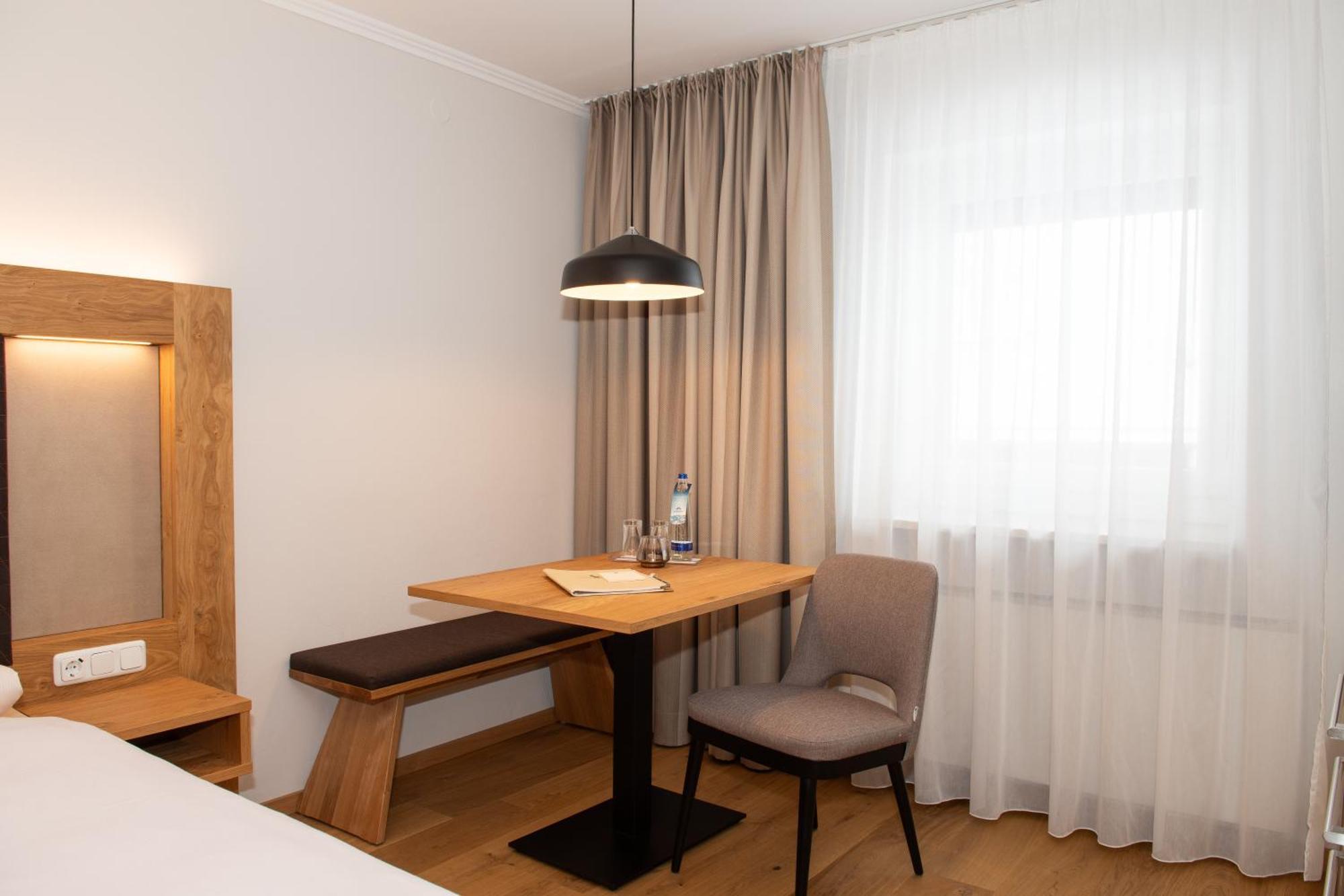 Hotel Bockmaier Oberpframmern Eksteriør bilde