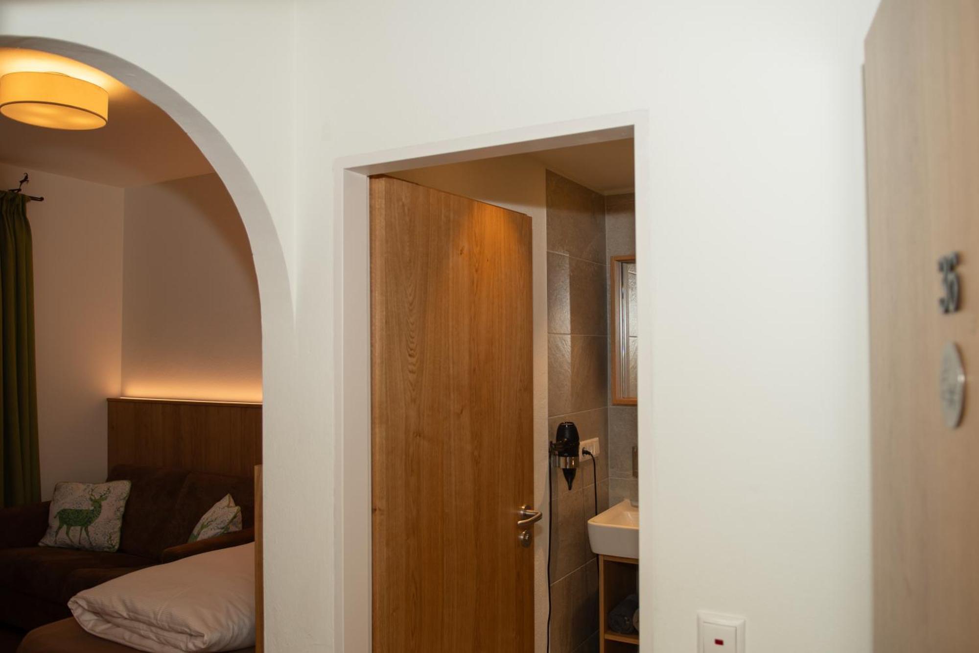 Hotel Bockmaier Oberpframmern Eksteriør bilde